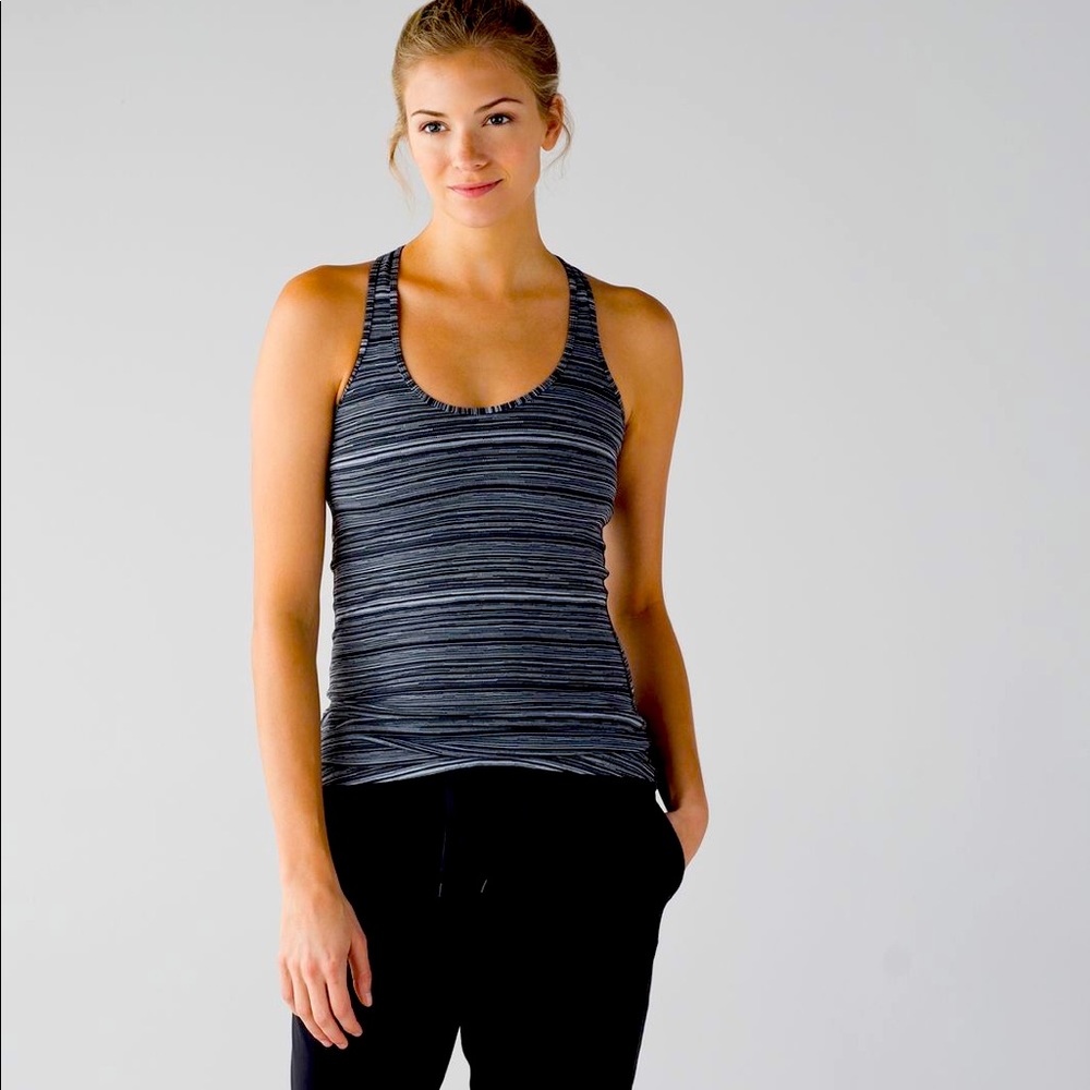 Lululemon cool racerback grey/black static pattern. Size 4